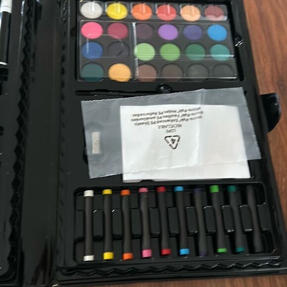 New Creatology 100 pc beginner art set watercolors oils pencils crayons - Picture 3 of 5